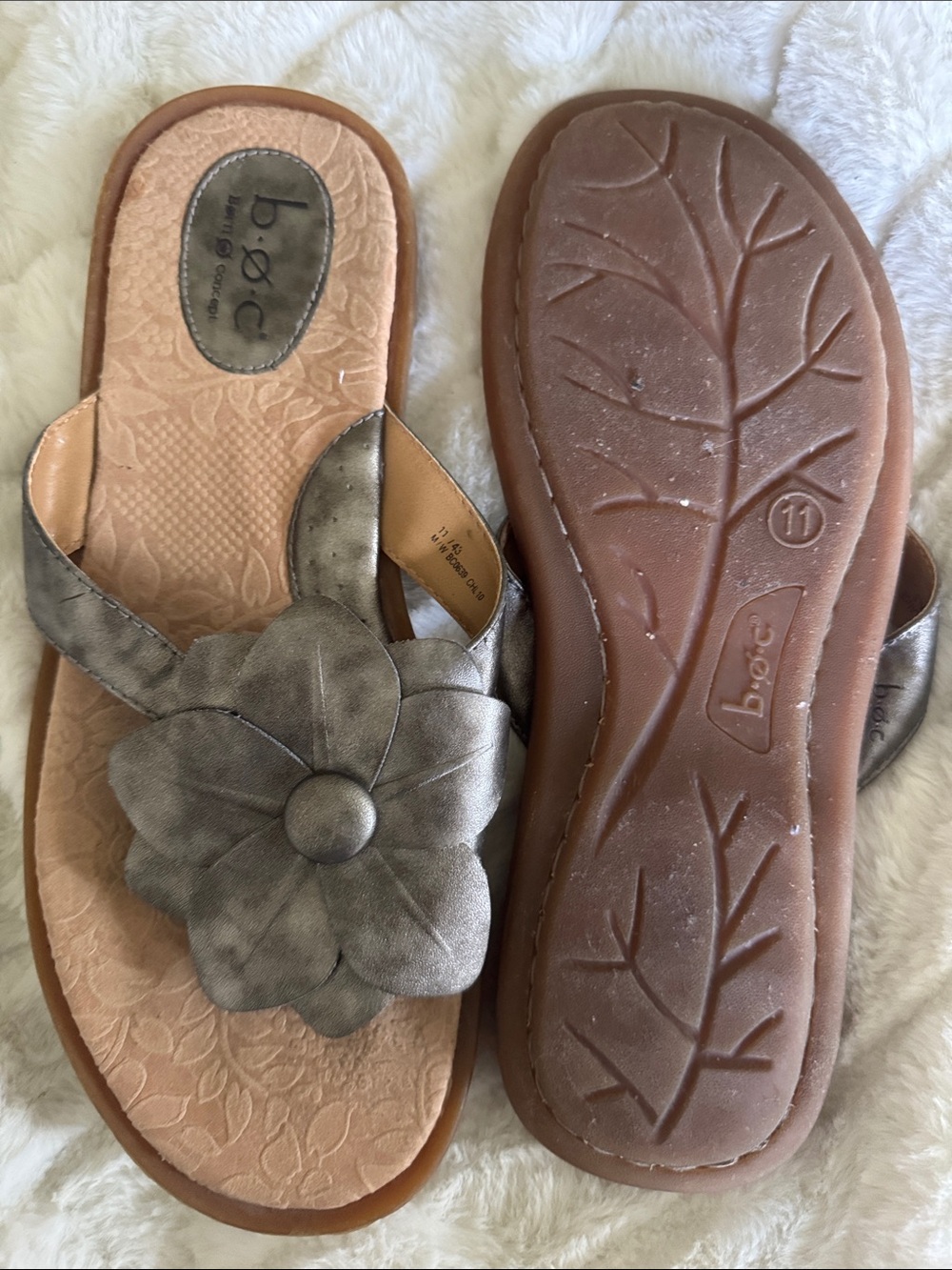 b.o.c. Floral Metallic Pewter Slide Sandals - Picture 6 of 6